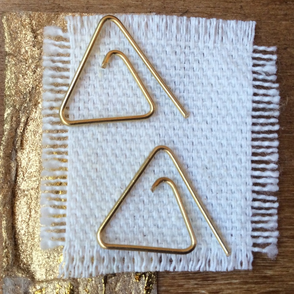 New Stylish tiny handcrafted Earrings Gold Finish - Picture 2 of 8